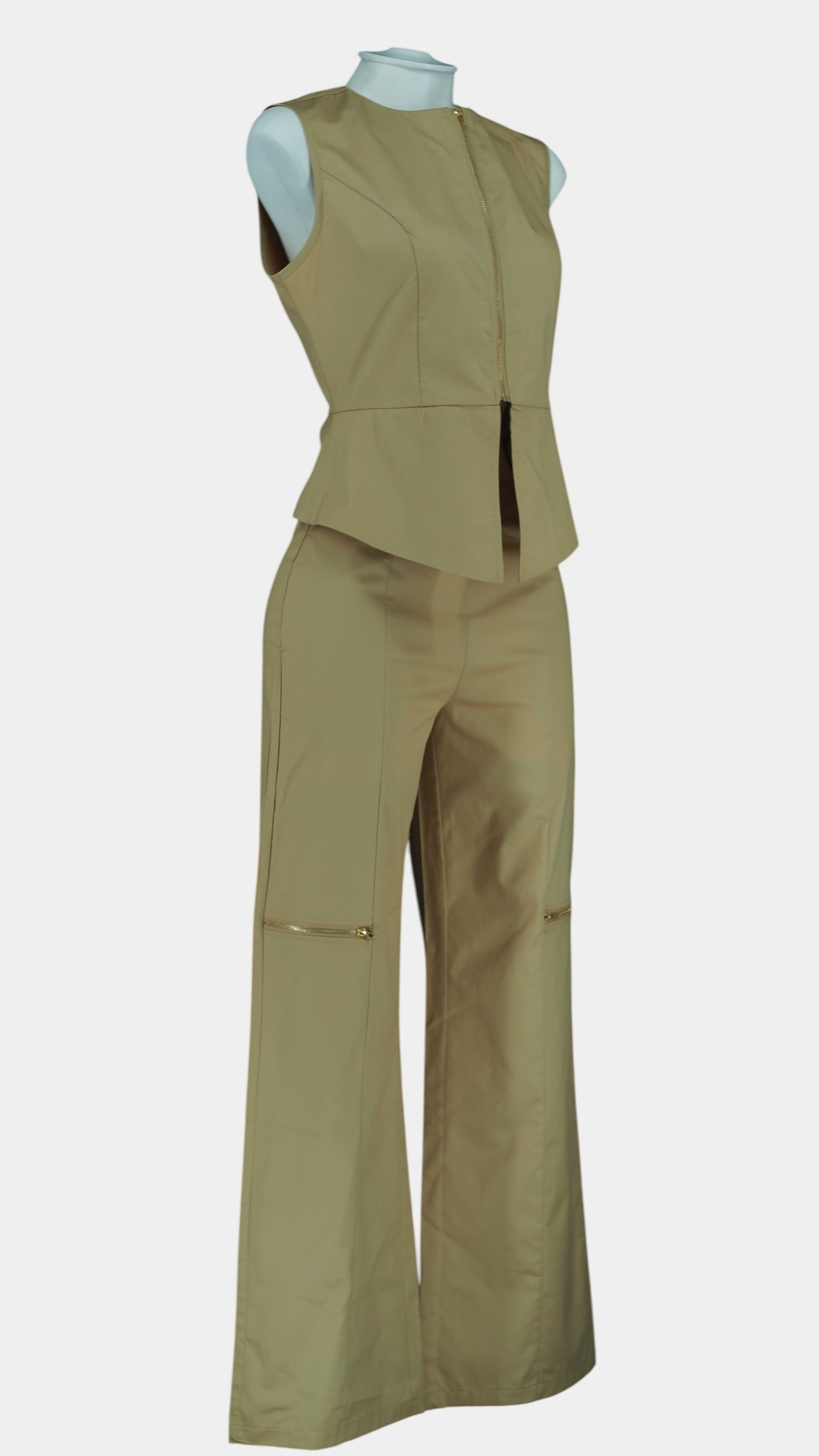 #color_KHAKI